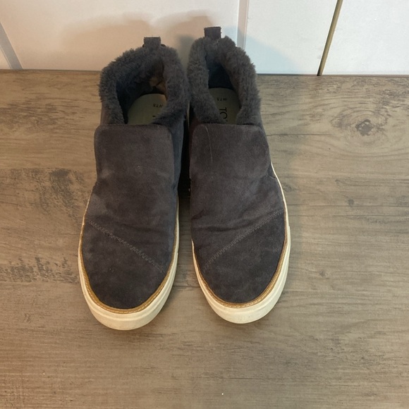 Toms | Gray Suede Leather Slip in Shoes with Faux fur trim - Zip up Back - 7.5 - Picture 3 of 7